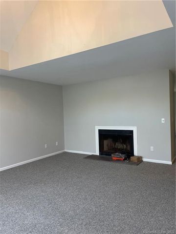 16 Hawley Glen 16, Stratford, CT 06614