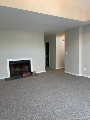 16 Hawley Glen 16, Stratford, CT 06614