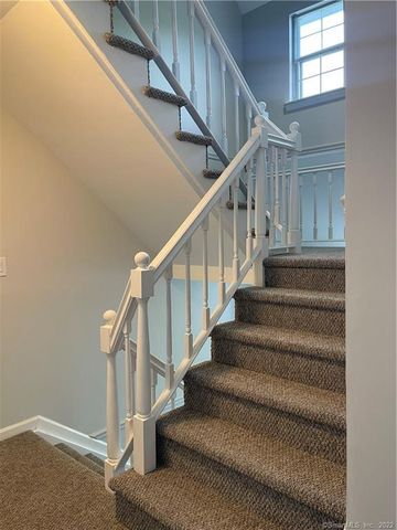 16 Hawley Glen 16, Stratford, CT 06614