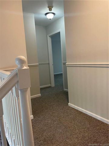 16 Hawley Glen 16, Stratford, CT 06614