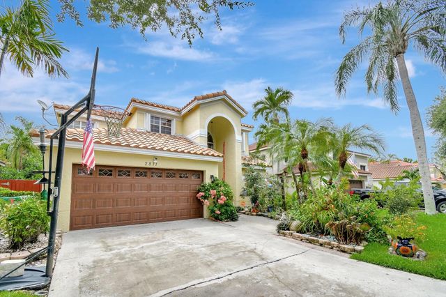 2811 Montevideo Avenue, Hollywood, FL 33026