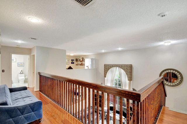 2811 Montevideo Avenue, Hollywood, FL 33026