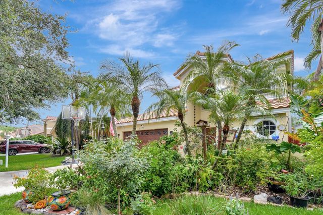 2811 Montevideo Avenue, Hollywood, FL 33026