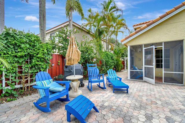 2811 Montevideo Avenue, Hollywood, FL 33026