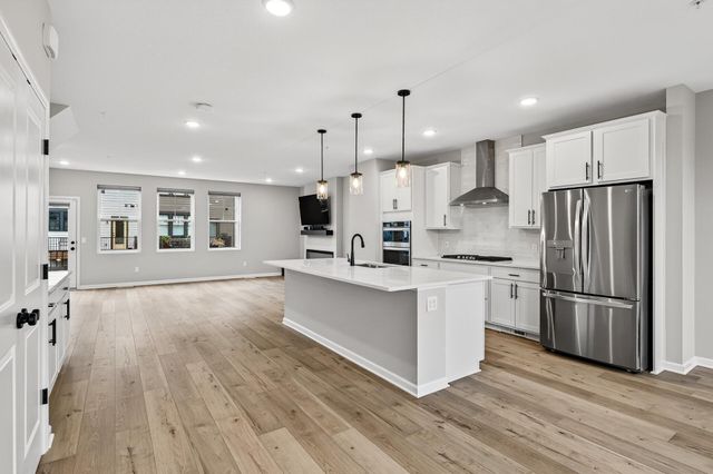 875 W Falls Passage C, Saint Paul, MN 55116