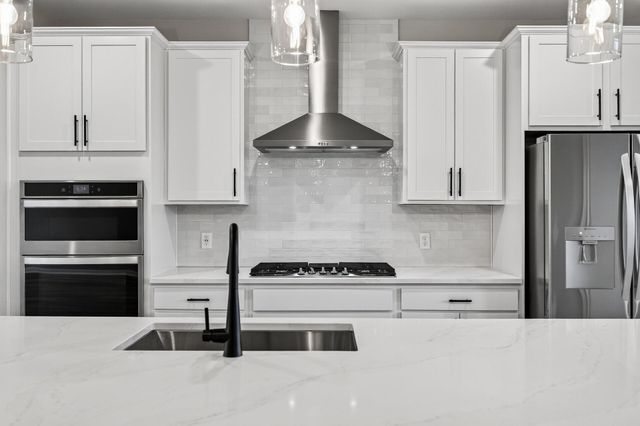 875 W Falls Passage C, Saint Paul, MN 55116