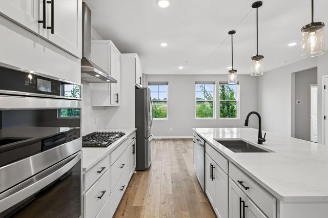 875 W Falls Passage C, Saint Paul, MN 55116