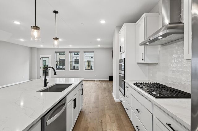 875 W Falls Passage C, Saint Paul, MN 55116