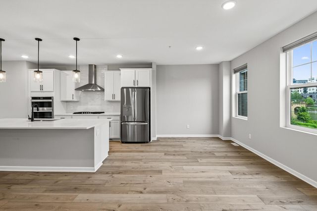 875 W Falls Passage C, Saint Paul, MN 55116