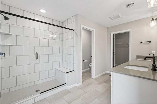 875 W Falls Passage C, Saint Paul, MN 55116