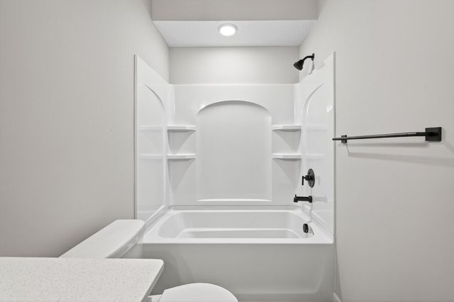 875 W Falls Passage C, Saint Paul, MN 55116