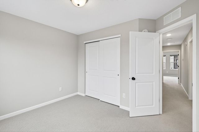 875 W Falls Passage C, Saint Paul, MN 55116