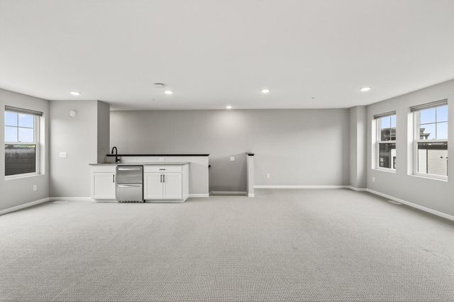 875 W Falls Passage C, Saint Paul, MN 55116