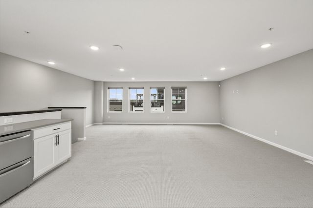 875 W Falls Passage C, Saint Paul, MN 55116