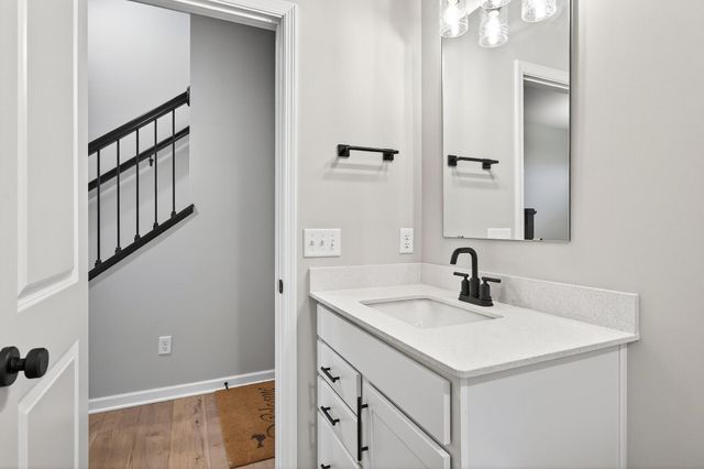 875 W Falls Passage C, Saint Paul, MN 55116