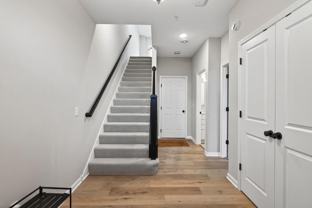 875 W Falls Passage C, Saint Paul, MN 55116