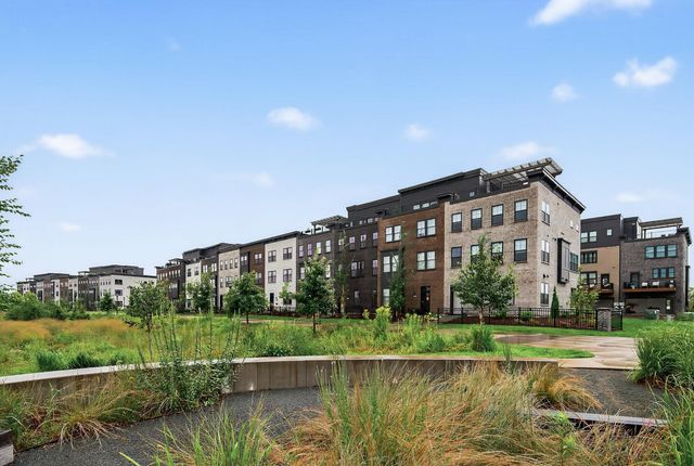 875 W Falls Passage C, Saint Paul, MN 55116