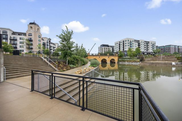 875 W Falls Passage C, Saint Paul, MN 55116