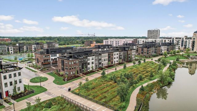 875 W Falls Passage C, Saint Paul, MN 55116