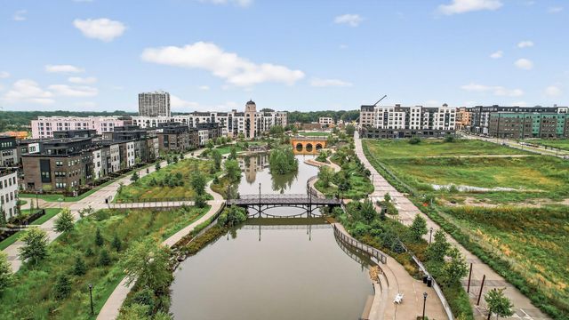 875 W Falls Passage C, Saint Paul, MN 55116