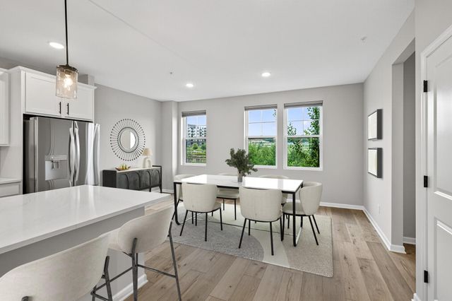 875 W Falls Passage C, Saint Paul, MN 55116