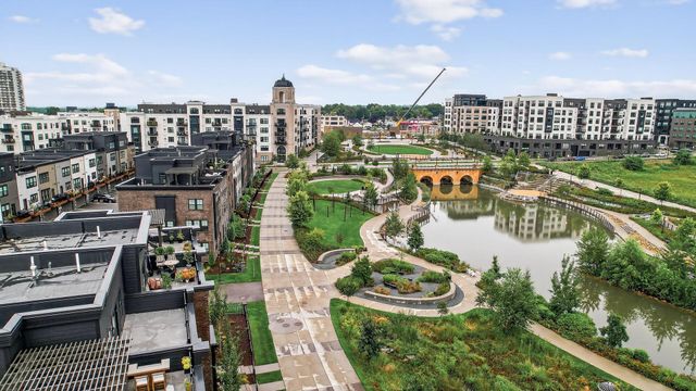 875 W Falls Passage C, Saint Paul, MN 55116