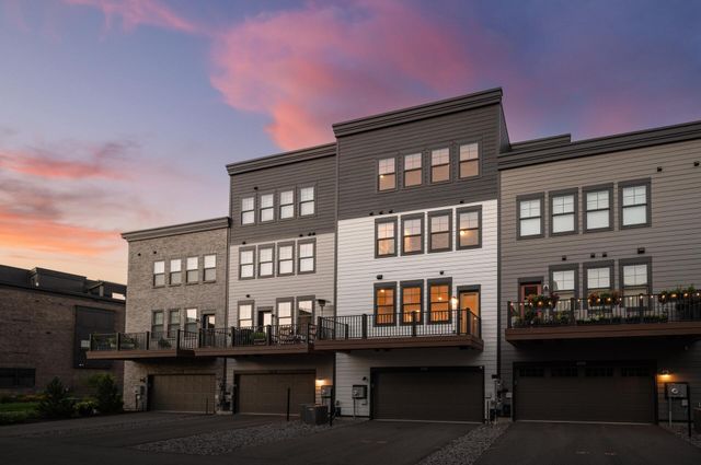 875 W Falls Passage C, Saint Paul, MN 55116