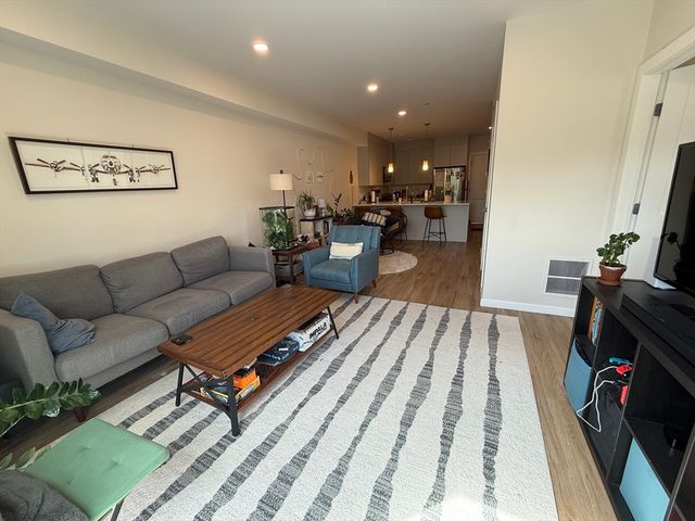 458 Washington St 308, Boston, MA 02135