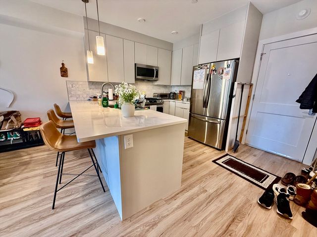 458 Washington St 308, Boston, MA 02135