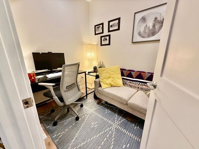 458 Washington St 308, Boston, MA 02135