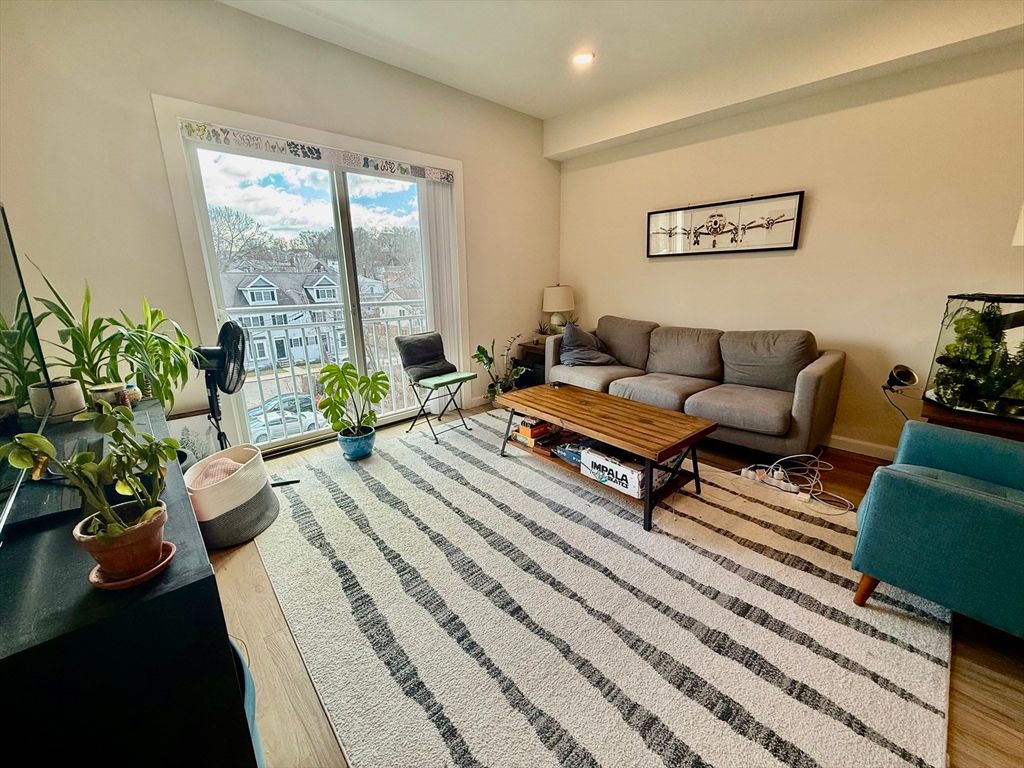 458 Washington St 308, Boston, MA 02135