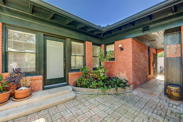 1001 Bomar Street B, Houston, TX 77006