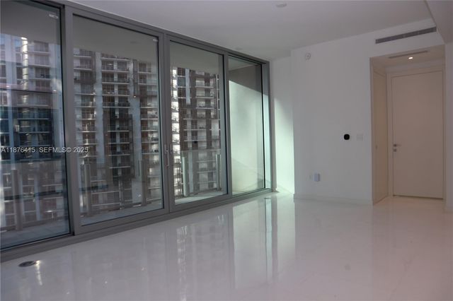 300 Biscayne Blvd Way 2308, Miami, FL 33131