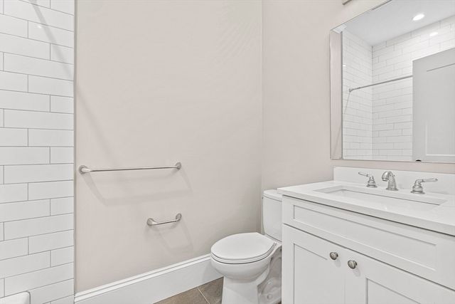 846 Main Street 3, Winchester, MA 01890