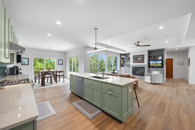 N2521 Preserve COURT, Lake Geneva, WI 53147