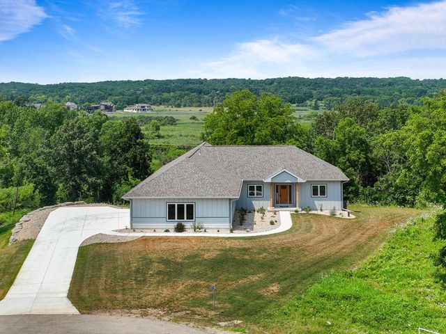 N2521 Preserve COURT, Lake Geneva, WI 53147
