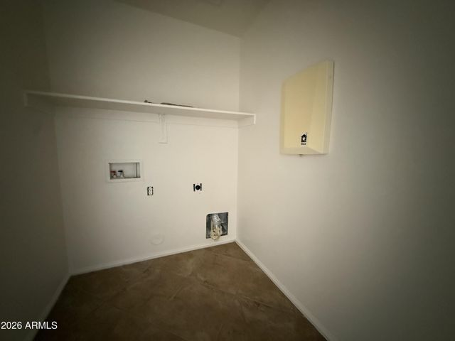 9587 W SELDON Lane, Peoria, AZ 85345