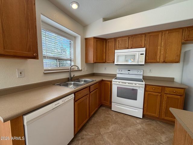 9587 W SELDON Lane, Peoria, AZ 85345
