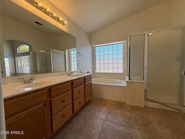 9587 W SELDON Lane, Peoria, AZ 85345