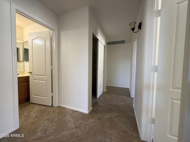 9587 W SELDON Lane, Peoria, AZ 85345