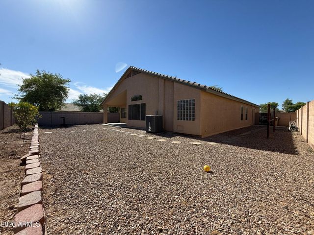 9587 W SELDON Lane, Peoria, AZ 85345