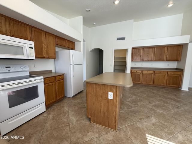 9587 W SELDON Lane, Peoria, AZ 85345