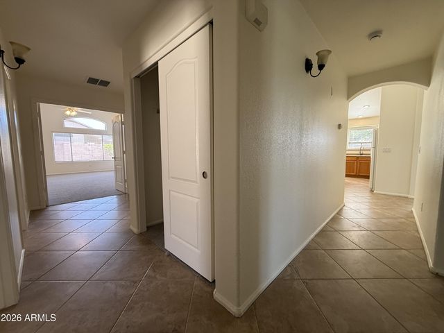 9587 W SELDON Lane, Peoria, AZ 85345