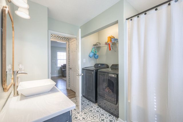 115 Darnell Dr, Tullahoma, TN 37388