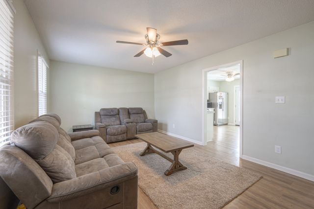 115 Darnell Dr, Tullahoma, TN 37388