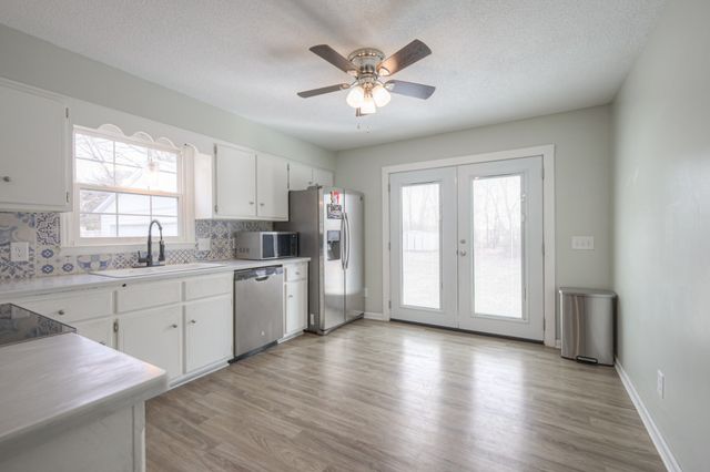 115 Darnell Dr, Tullahoma, TN 37388