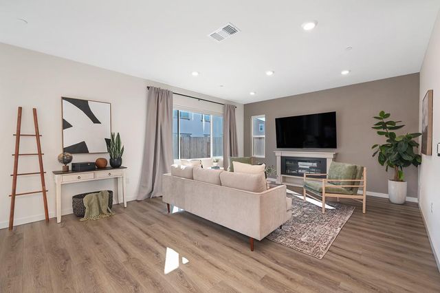 2473 Constellation Cir, Roseville, CA 95747