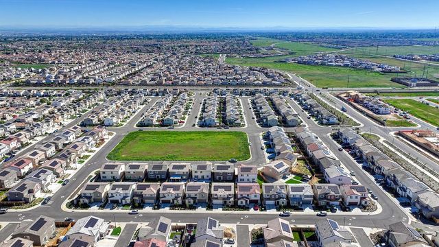 2473 Constellation Cir, Roseville, CA 95747