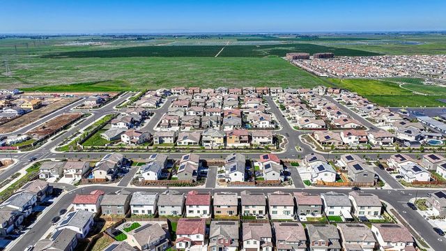 2473 Constellation Cir, Roseville, CA 95747