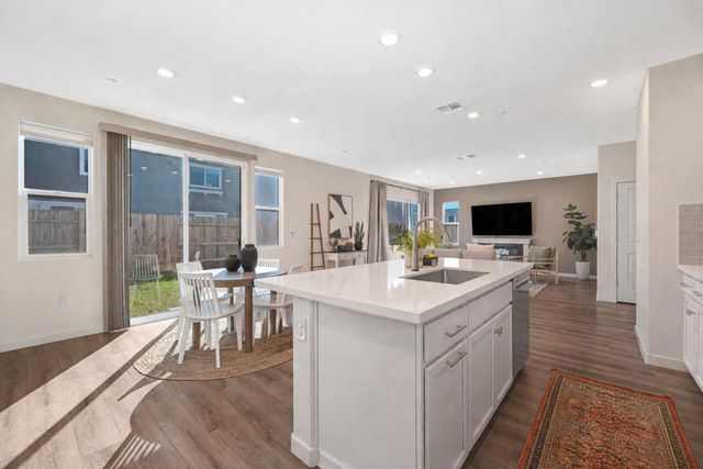 2473 Constellation Cir, Roseville, CA 95747